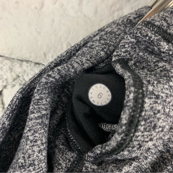 Lululemon Wunder Under High Rise Crop Heathered Black 6 - Picture 7 of 7